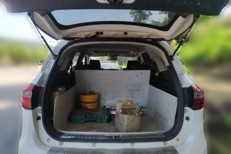 Used JMC Yusheng S350 2018 2.0T Automatic All-Wheel Drive Diesel Luxury Version with Sunroof 5 Seats
