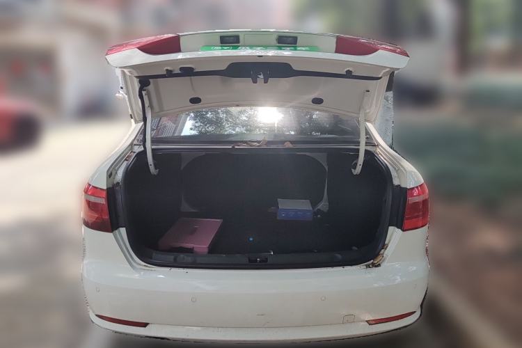 Used Volkswagen Lavida 2013 1.6L Automatic Comfort Edition
