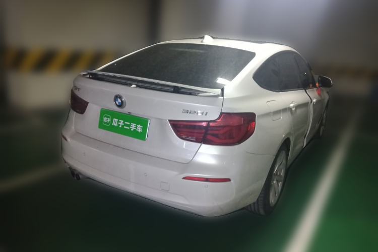 Used BMW 3 Series GT 2019 320i Sport Edition Rear Right 45 Deg
