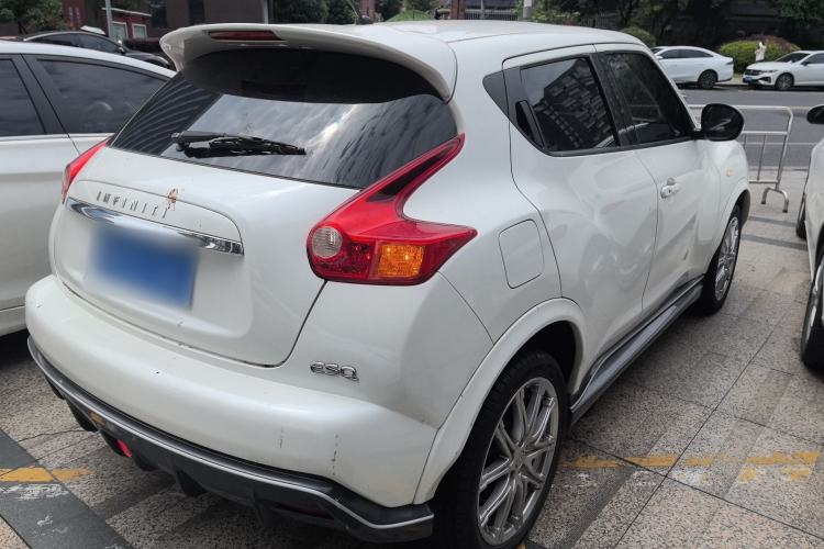 Used Infiniti ESQ 2014 1.6L Spontaneous Edition Rear Right 45 Deg