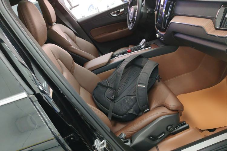 Used Volvo XC60 2025 B5 Four-Wheel Drive Smart & Advanced Luxury Edition