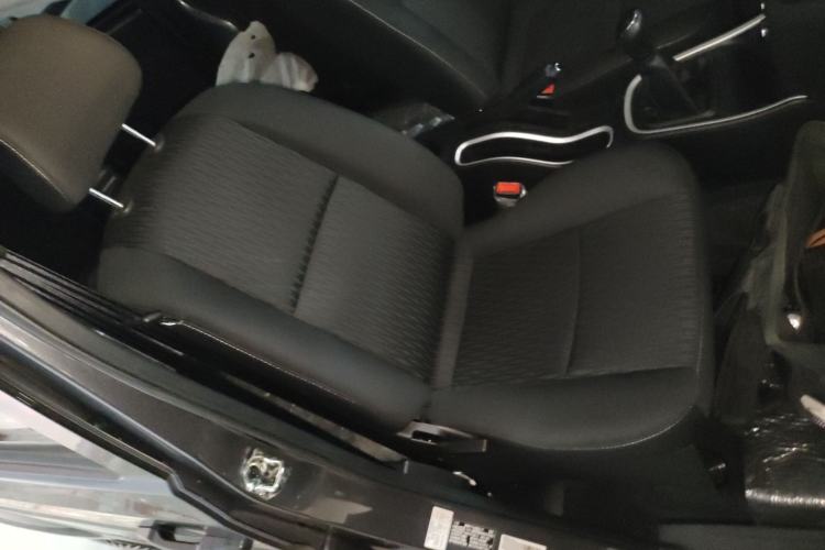 Used Jinbei Gold Hiace M Classic 2024 1.5L Engineering Lion Passenger Vehicle 5 Seats
