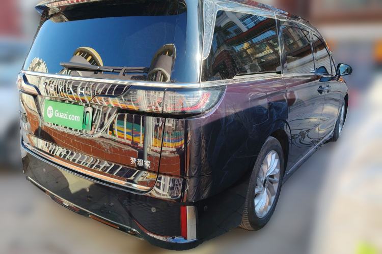 Used VOYAH Dream 2024 PHEV Extended-Range Premium Edition Rear Right 45 Deg