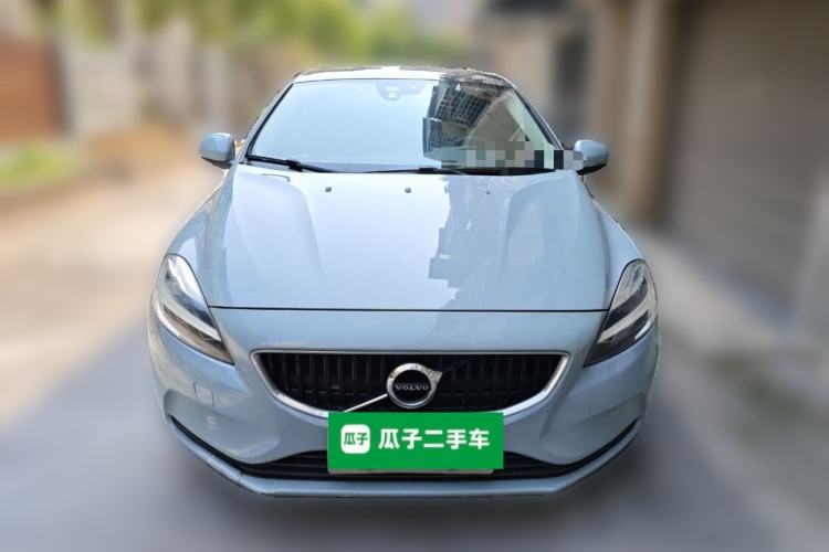 Used Volvo V40 2018 T3 Zhiyi Edition Front