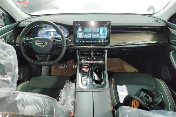 Used Skyworth HT-i 2022 1.5L PHEV 115KM Smart Drive Edition Center Console