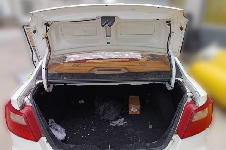 Used CHANGAN Alsvin V3 2015 1.4L Manual Warm-Hearted Model China V Standard