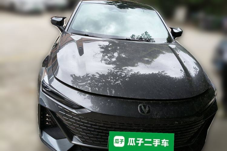 Used Changan UNI-V iDD 2023 ZhiDian iDD 1.5T 113km Smart & Fun Version
