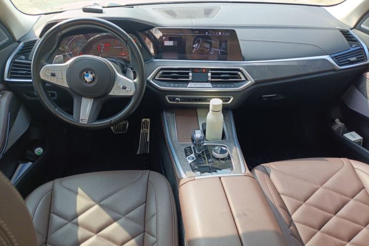 Used BMW X5 2022 xDrive 30Li Luxury M Sport Package
