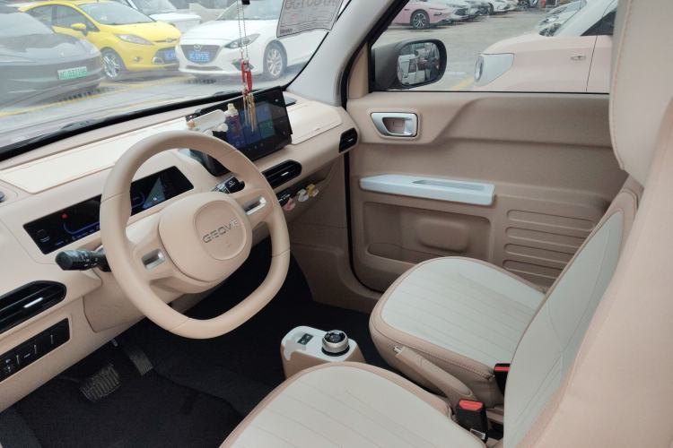 Used Geely Galaxy Panda 2024 Panda Mini 200km Endurance Bear Left Front Seat