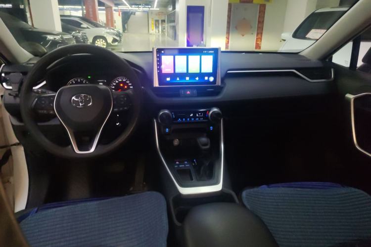 Used Toyota RAV4 2022 2.0L CVT Two-Wheel Drive Urban Edition Center Console