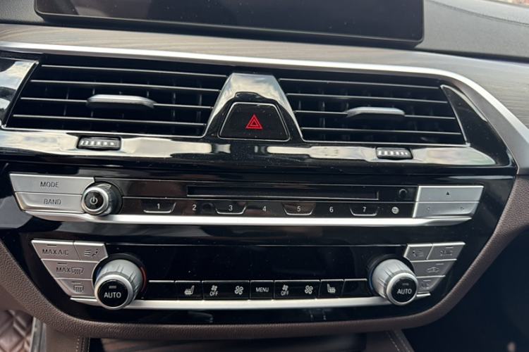 Used BMW 5 Series 2019 Facelifted 530Li Leading Edition Luxury Package