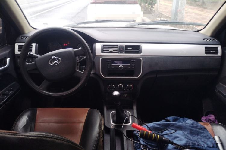 Used CHANGAN KAICHENG Shenqi F30 2018 1.5L Comfort Trim Short Wheelbase DAM15L Center Console