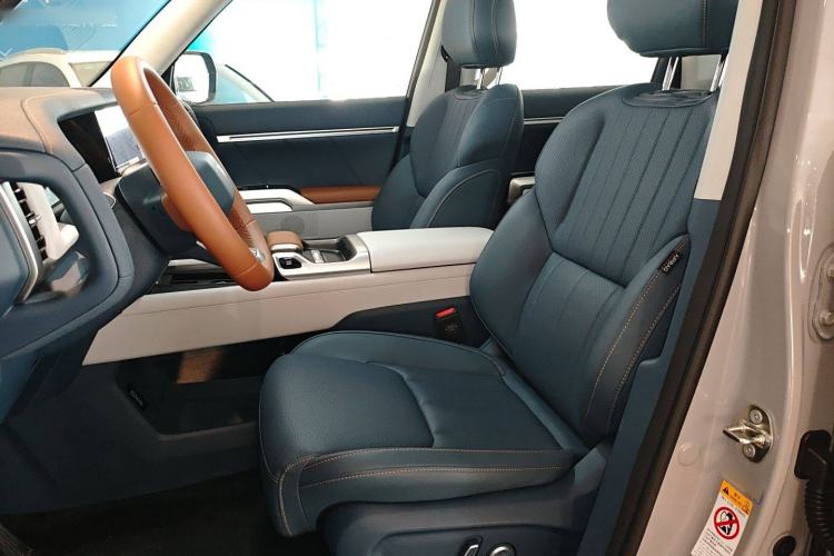 Used Deepal G318 2024 Four-Wheel-Drive Air Suspension Model
