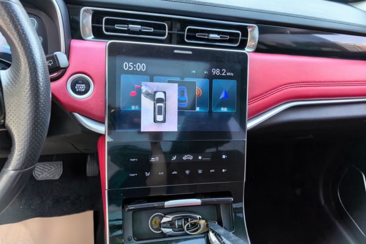 Used Sinotruk VGV U75PLUS 2021 2.0 TGDI Fun-Seeking Mountain Edition 7 Seats Audio And AC Panel