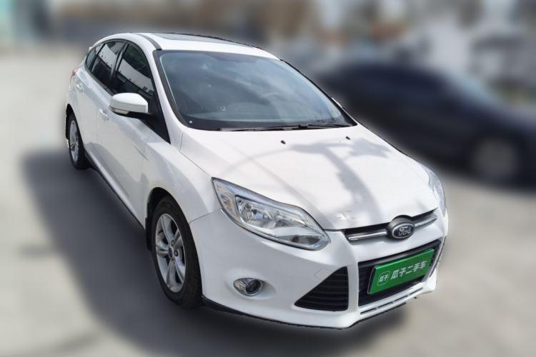 Used Ford Focus 2012 Hatchback 1.6L Automatic Fashion Edition Front Right 45 Deg