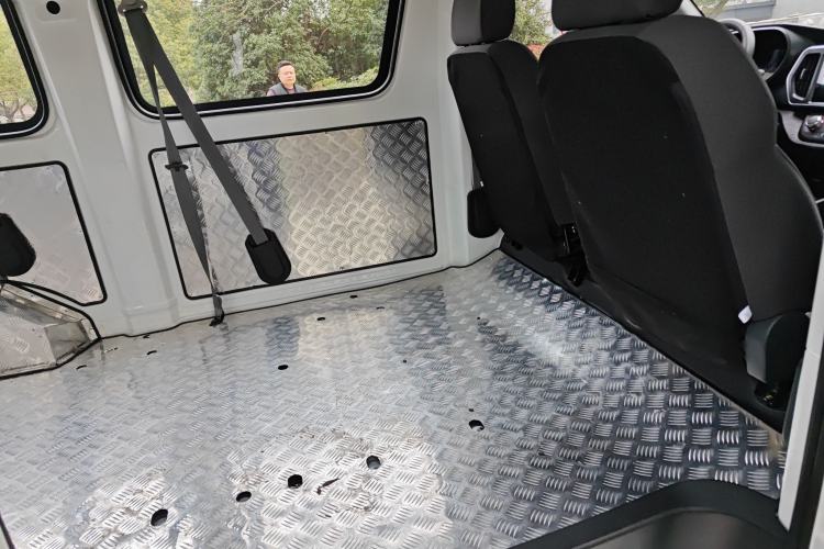 Used Chana Ruixing EM60 2025 Model, Elite Type, 6 Seats, 300 km, Side Doors