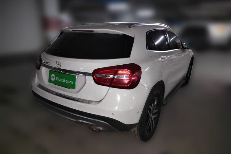 Used Mercedes-Benz GLA 2015 GLA 200 Fashion Model Rear Right 45 Deg