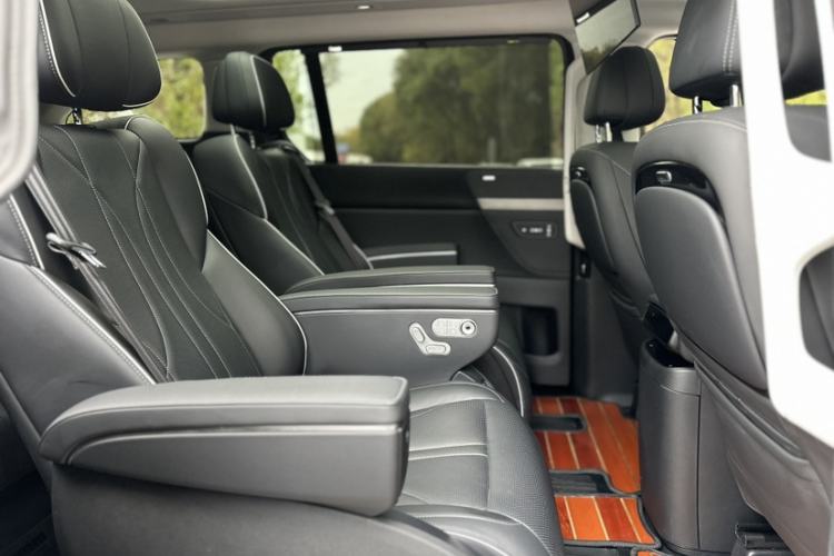 Used XPeng X9 2024 702 Ultra-Long Range Max