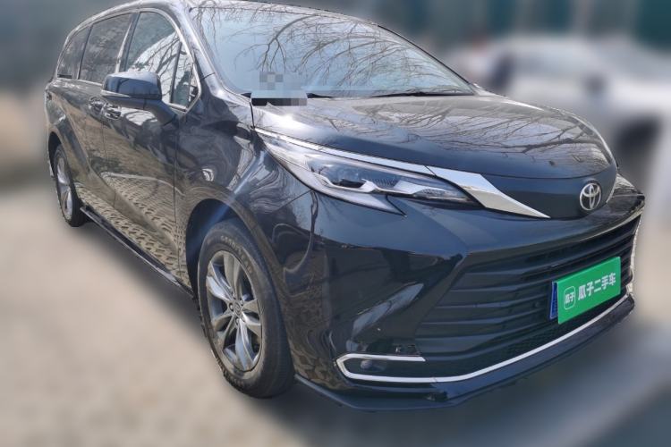 Used Toyota SIENNA 2026 Model 2.5L Dual-Engine Two-Wheel-Drive Comfort Edition Front Right 45 Deg