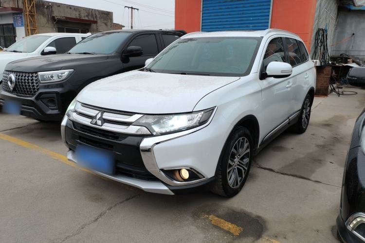 Used Mitsubishi Outlander 2018 2.0L Two-Wheel Drive Glory Edition 5 Seats
