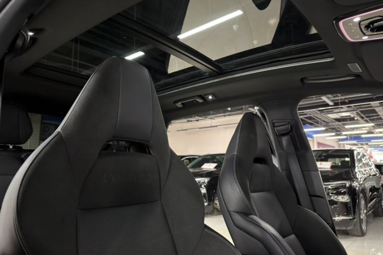 Used Lynk & Co 01 2023 1.5TD EM-F PM Interior 11