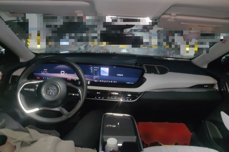 Used Buick LaCrosse 2023 Avia Edition Center Console