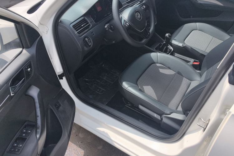 Used Volkswagen Santana 2016 1.6L Manual Comfort Edition Driver Seat