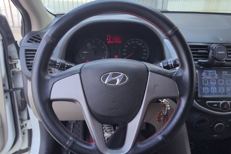 Used Hyundai Verna (older generation) 2016 1.4L Manual Smart GLS Trim
