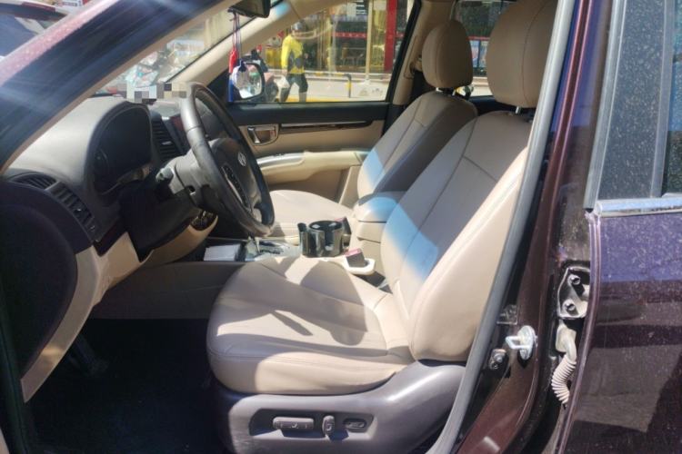 Used Hyundai Santa Fe Classic 2011 2.4 Comfort Edition 7-Seater Two-Wheel Drive Left Front Seat