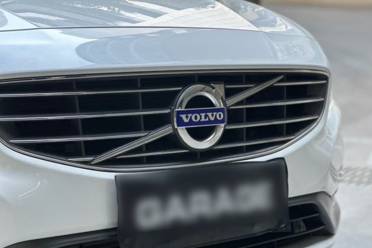 Used Volvo S60 2017 S60L T4 Smart Range Edition
