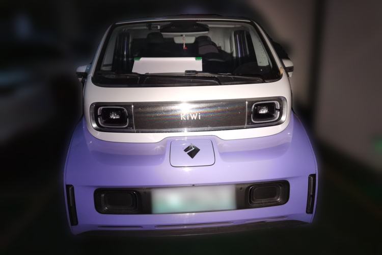 Used Baojun KiWi EV 2023 Edition Strawberry Bear Limited Edition Lithium Iron Phosphate
