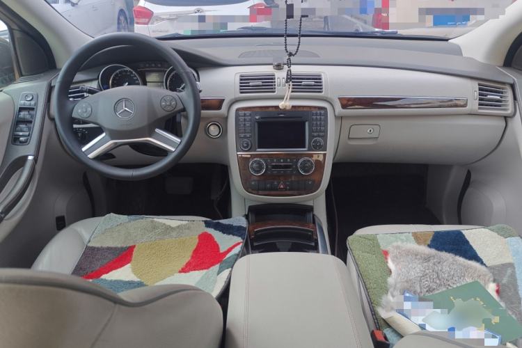 Used Mercedes-Benz R-Class 2010 R 350 L 4MATIC