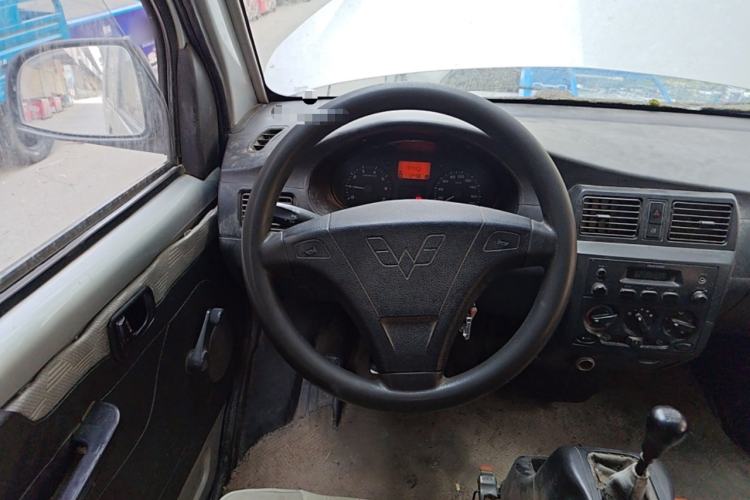 Used Wuling Rongguang 2011 1.2L Base Version