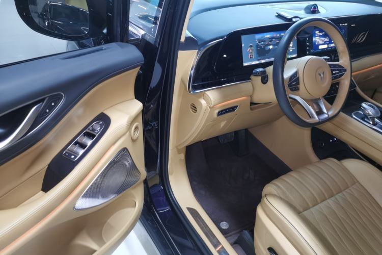 Used VOYAH Dream 2024 PHEV Ultra-Long Range Flagship Edition
