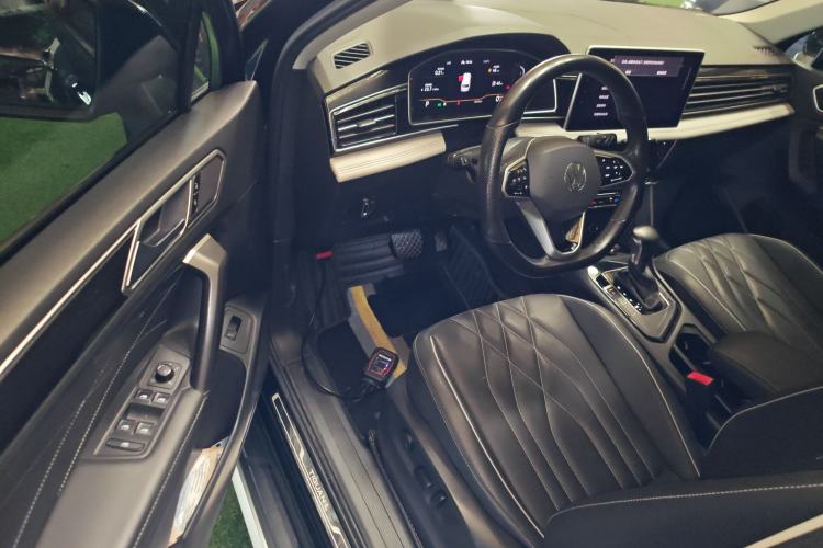 Used Volkswagen Tiguan L 2022 330TSI Automatic Two-Wheel Drive Smart Edition Driver Seat