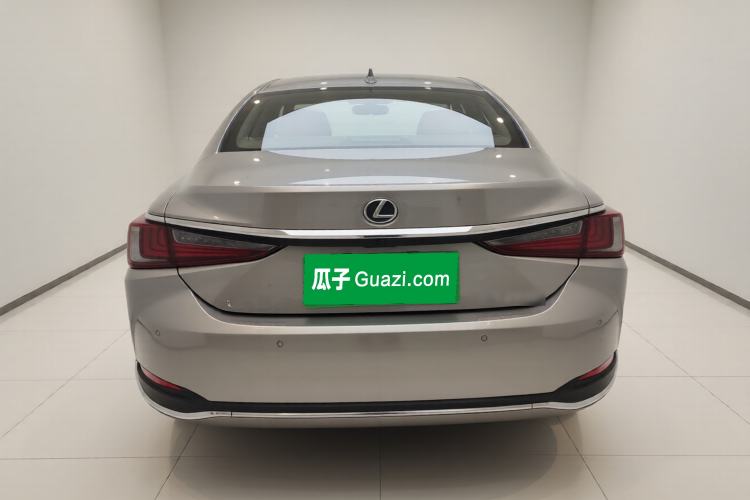 Used Lexus ES 2020 260 Excellence Edition Exterior 4