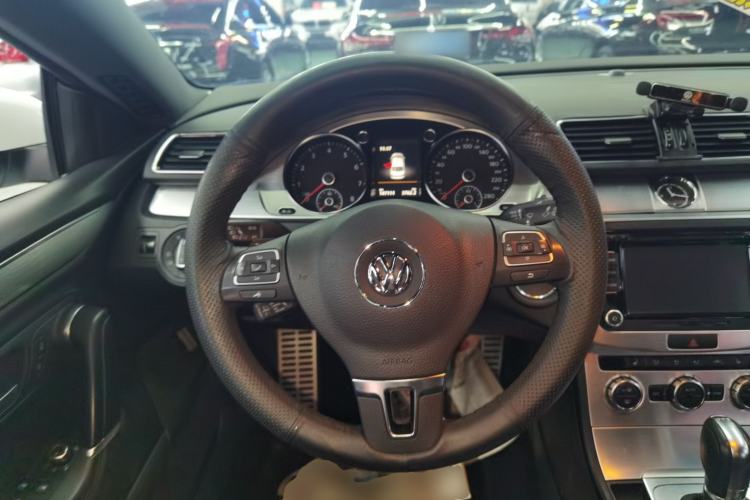 Used Volkswagen FAW-Volkswagen CC 2016 2.0 TSI Luxury Model Steering Wheel