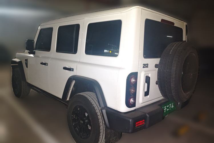 Used 212 T01 2024 2.0T Explorer
