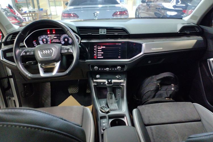 Used Audi Q3 2020 35 TFSI Fashion Dynamic Model