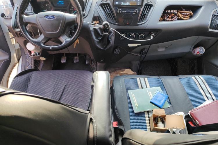 Used Ford Transit 2019 2.0T Diesel Multi-Purpose Commercial Vehicle Short Wheelbase Low Roof 6-Seater China VI Standard