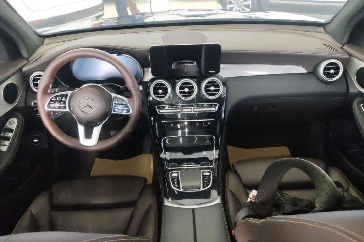 Used Mercedes-Benz GLC 2021 GLC 260 L 4MATIC Dynamic Edition
