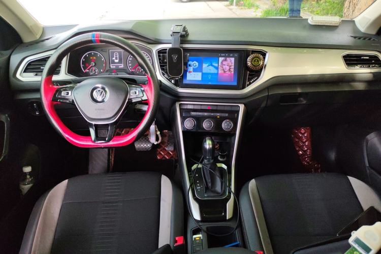 Used Volkswagen T-ROC 2018 230TSI DSG Two-Wheel Drive Advanced Version China V Standard