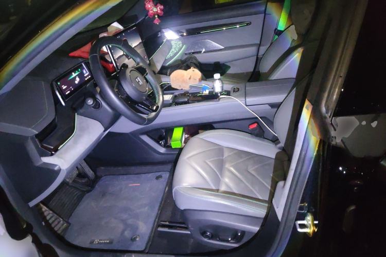 Used Zeekr 001 2023 WE Edition 86 kWh Left Front Seat