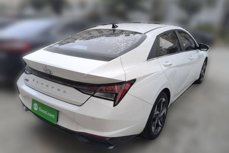 Used Hyundai Elantra 2021 1.5L CVT LUX Prestige Edition Rear Right 45 Deg