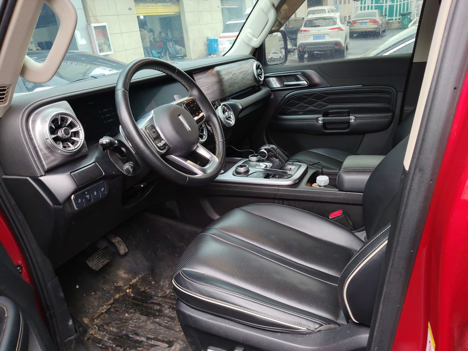 المقاعد الأمامية داخل السيارة