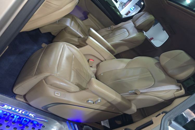 Used Buick GL8 2020 ES Land Cruiser 653T Luxury Model Left Rear Seat