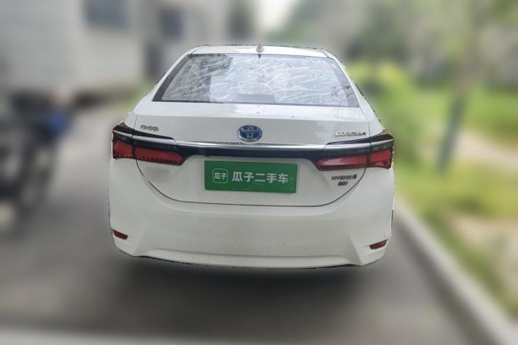 Used Toyota Corolla 2016 Dual-Engine 1.8L E-CVT Luxury Edition
