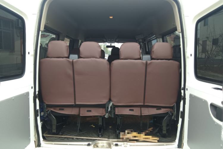 Used SAIC MAXUS Xintu V80 2025 Value Edition Aoyuntong 2.0T Manual Short Wheelbase Mid-Height 127 Ps 7/9 Seats