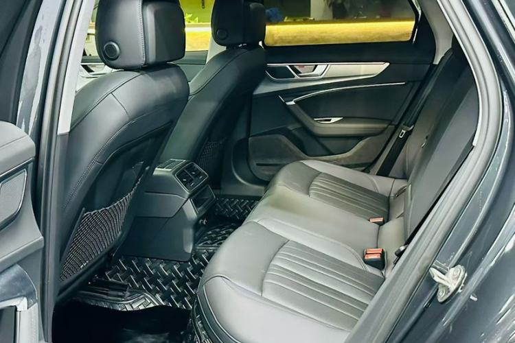 Used Audi A6 2023 allroad quattro 55 TFSI Prestige Off-Road Model
