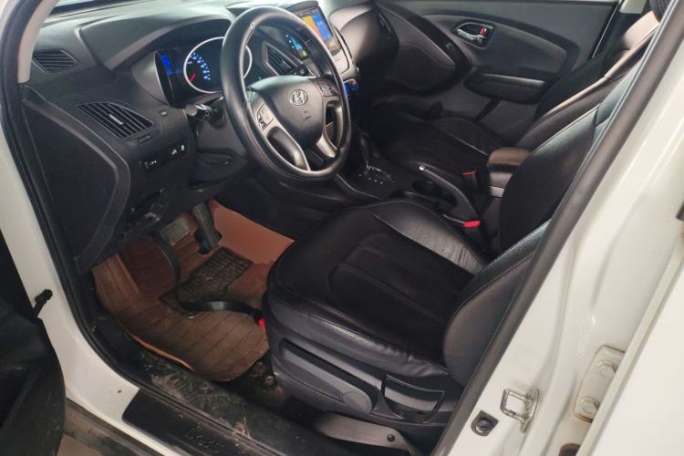 Used Hyundai ix35 2013 2.0L Automatic Two-Wheel Drive Smart GLS China IV Standard
